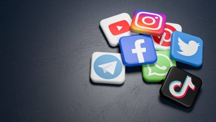 Social Media Marketing TechFeenix